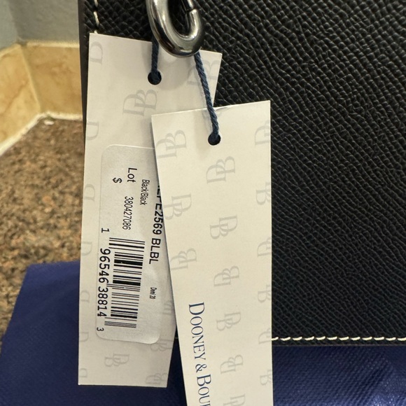 Dooney & Bourke Black and Tan Shoulder Bag - Picture 3 of 5